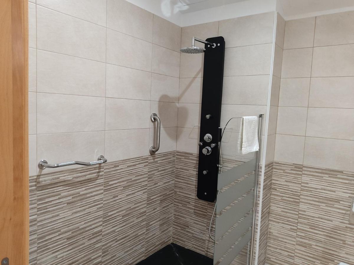 Boqueixon Hotel Donas E Cabaleiros المظهر الخارجي الصورة